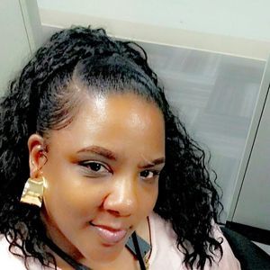Meet your Posher, Latoiya